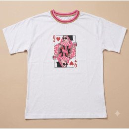 Remera Blanca Estampa Reina de Corazones Moderna Algodón