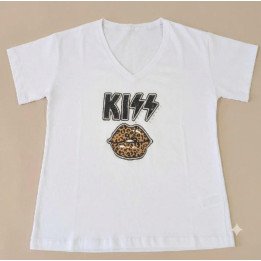 Remera Blanca Cuello V Estampa Kiss Labios Animal Print