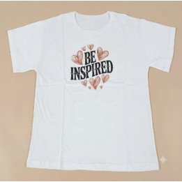 Remera Blanca Estampa Be Inspired Corazones Algodón